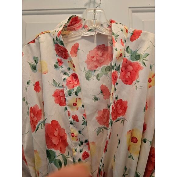 Secret Treasures Ladies Kimono Wrap Robe 1XLSatin Polyester Rose yellow flower - Picture 3 of 8